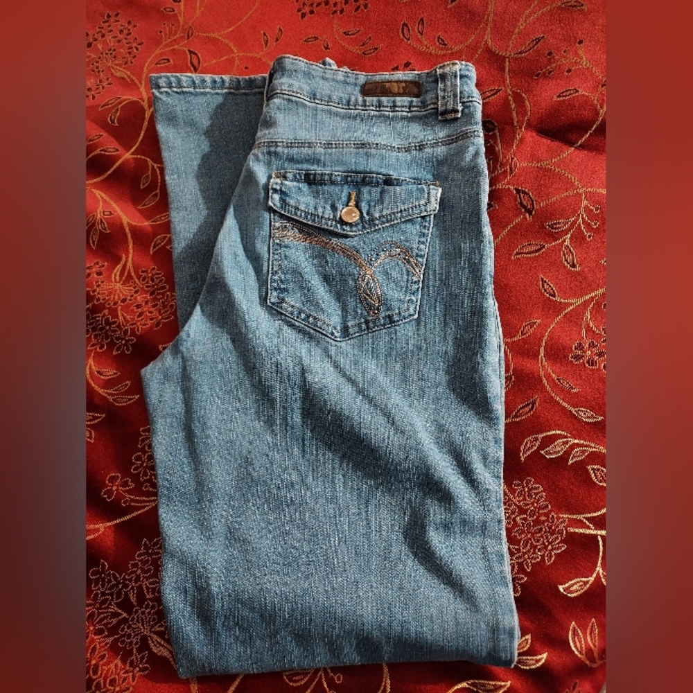 Lee Classic Fit jeans - size 8